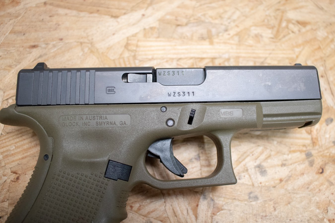 GLOCK 19 Gen4 9mm Police Trade-In Pistol with OD Green Grip Frame