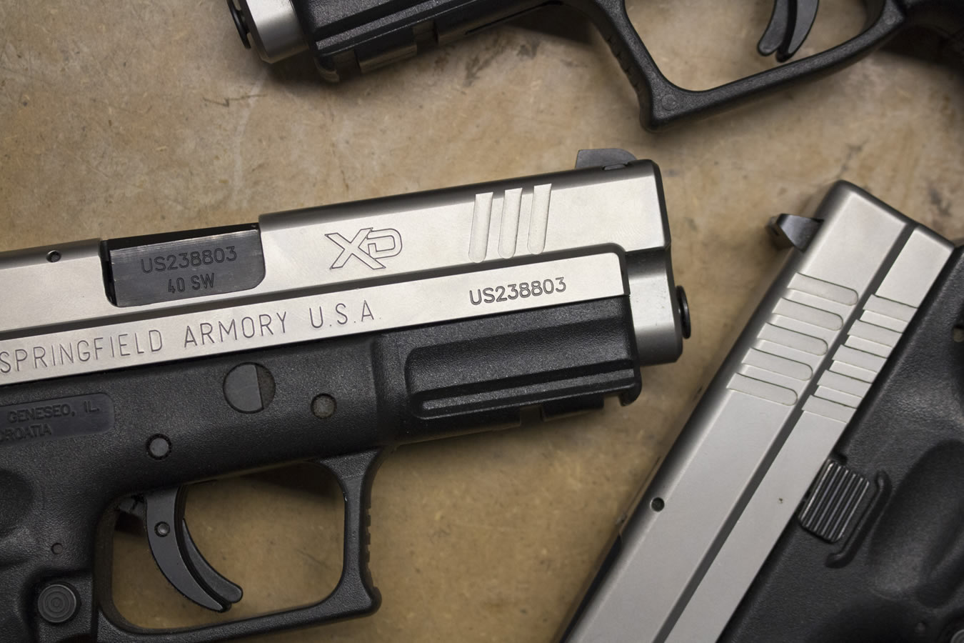 SPRINGFIELD XD-40 40 S&W Bi-Tone Police Trade-ins (Very Good Condition)