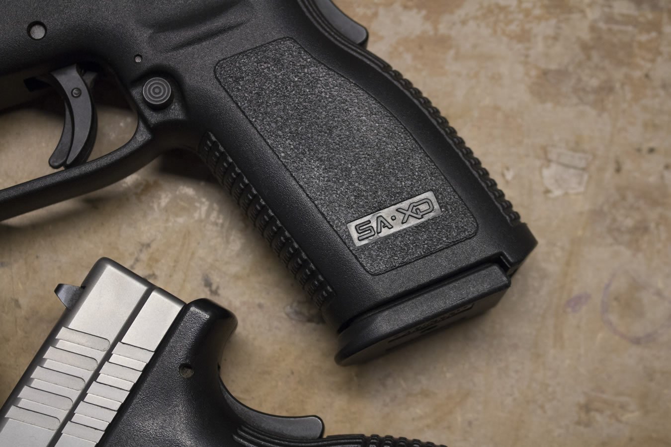 SPRINGFIELD XD-40 40 S&W Bi-Tone Police Trade-ins (Very Good Condition)