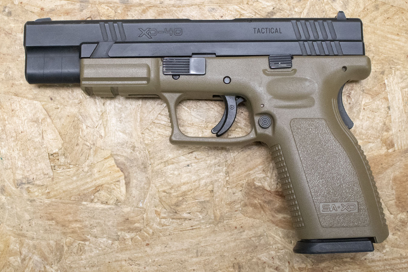 SPRINGFIELD XD-40 Tactical 40 S&W Police Trade-In Pistol with FDE Frame