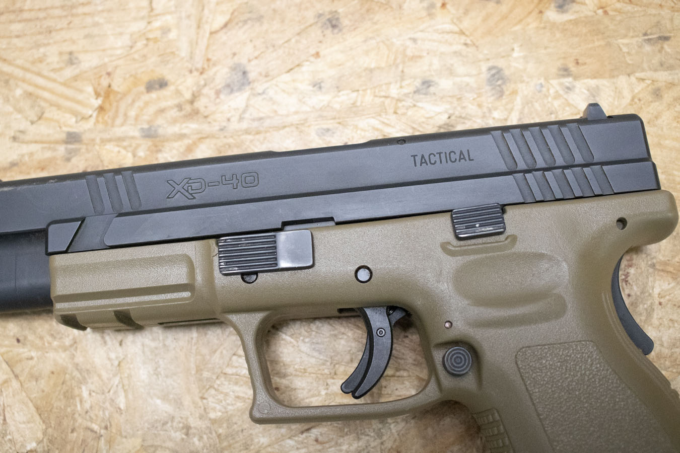 SPRINGFIELD XD-40 Tactical 40 S&W Police Trade-In Pistol with FDE Frame