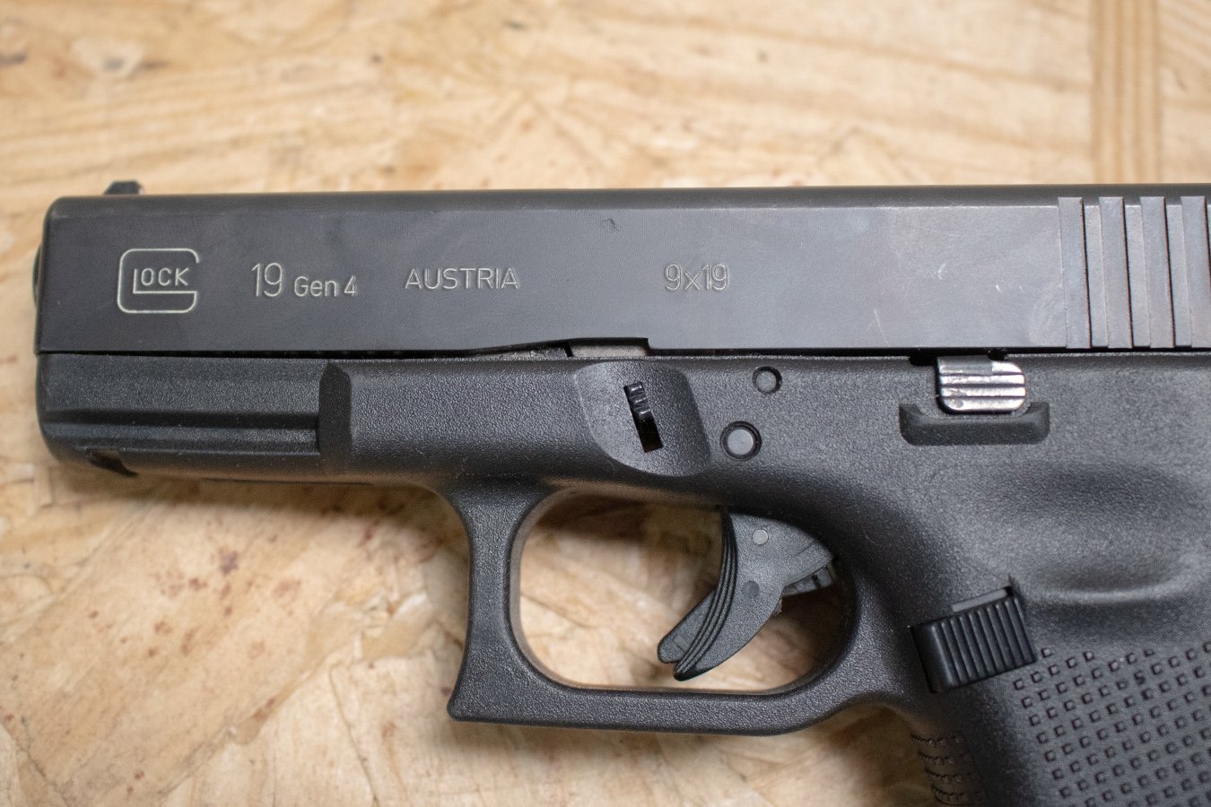 GLOCK 19 Gen4 9mm Police Trade-In Pistol with Gold-Colored Accents