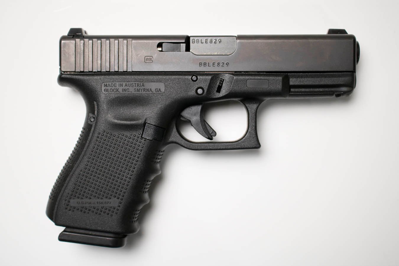 GLOCK 19 Gen 4 9mm Police Trade-In Pistol with Two Magazines (Good Condition)