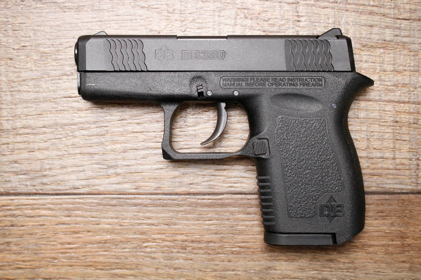 DIAMONDBACK DB380 380 ACP Police Trade-In Pistol with Two Mags and Gun Case