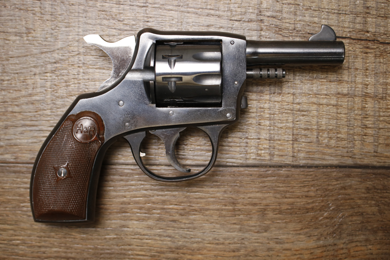 H AND R 922 22 LR Police Trade-In Revolver