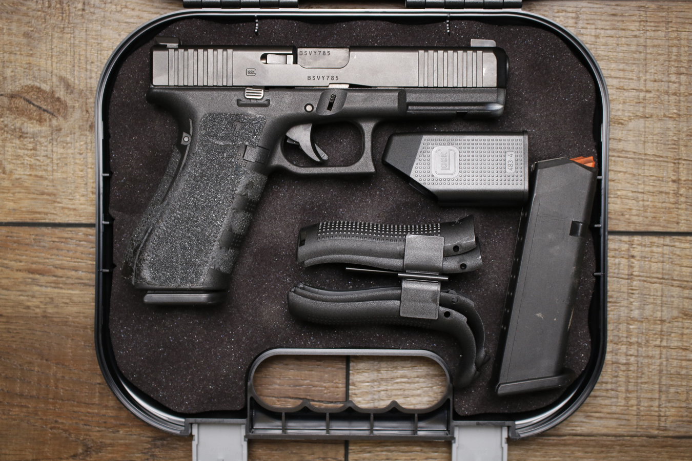 GLOCK 17 Gen 5 9mm Police Trade-In Pistols with Night Sights and Front Slide Serrations (Good Condition)