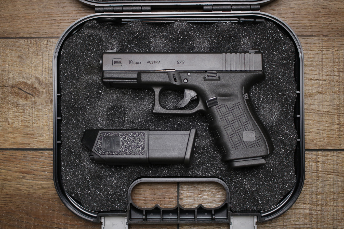 GLOCK 19 Gen 4 9mm Police Trade-in Pistol with Dover OH PD Markings (Very Good Condition)