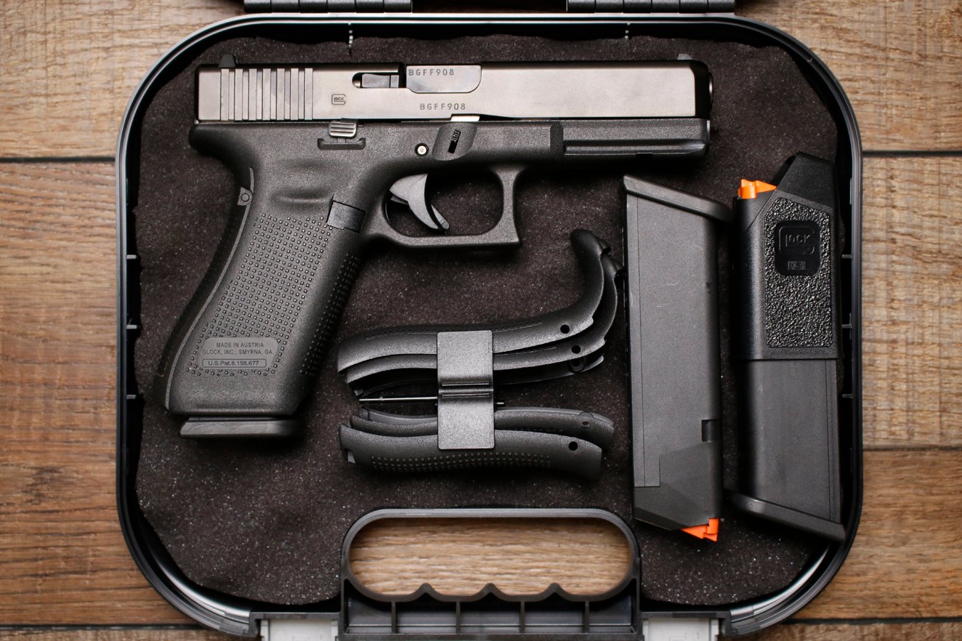 GLOCK 17 Gen 5 9mm Used Law Enforcement Sample Pistol with Three Mags and Original Box