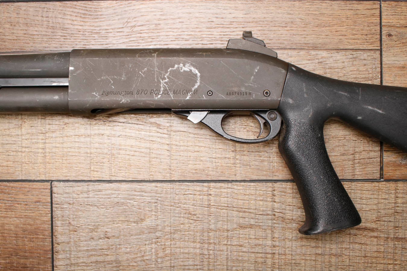 REMINGTON 870 Police Magnum 12GA Police Trade-In Shotgun with Sure Fire Flashlight