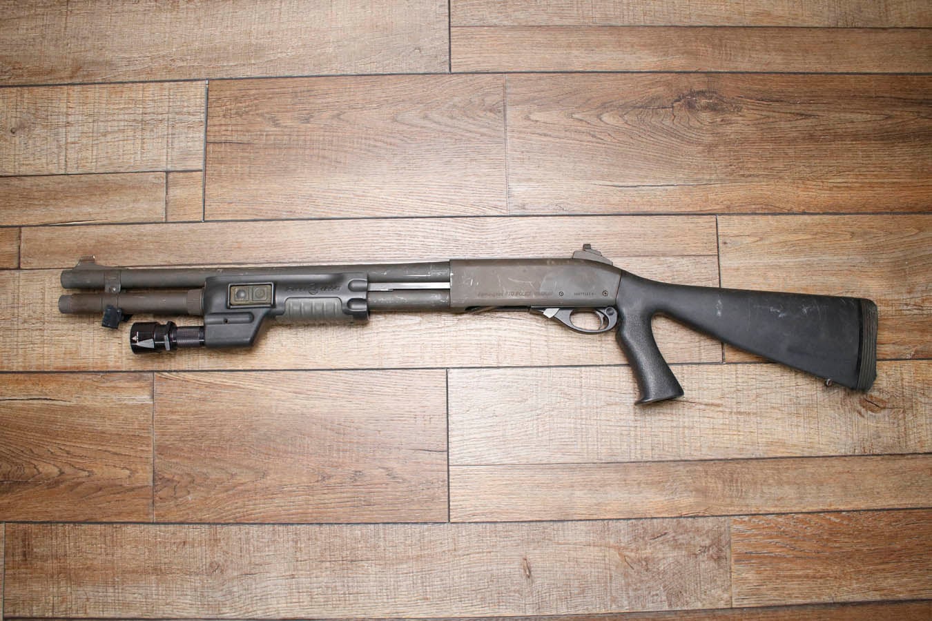 REMINGTON 870 Police Magnum 12GA Police Trade-In Shotgun with Sure Fire Flashlight