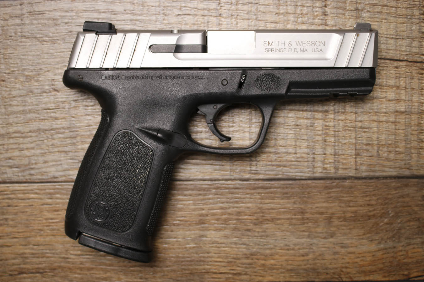 SMITH AND WESSON SD9VE 9mm Police Trade-In Pistol with Two Magazines