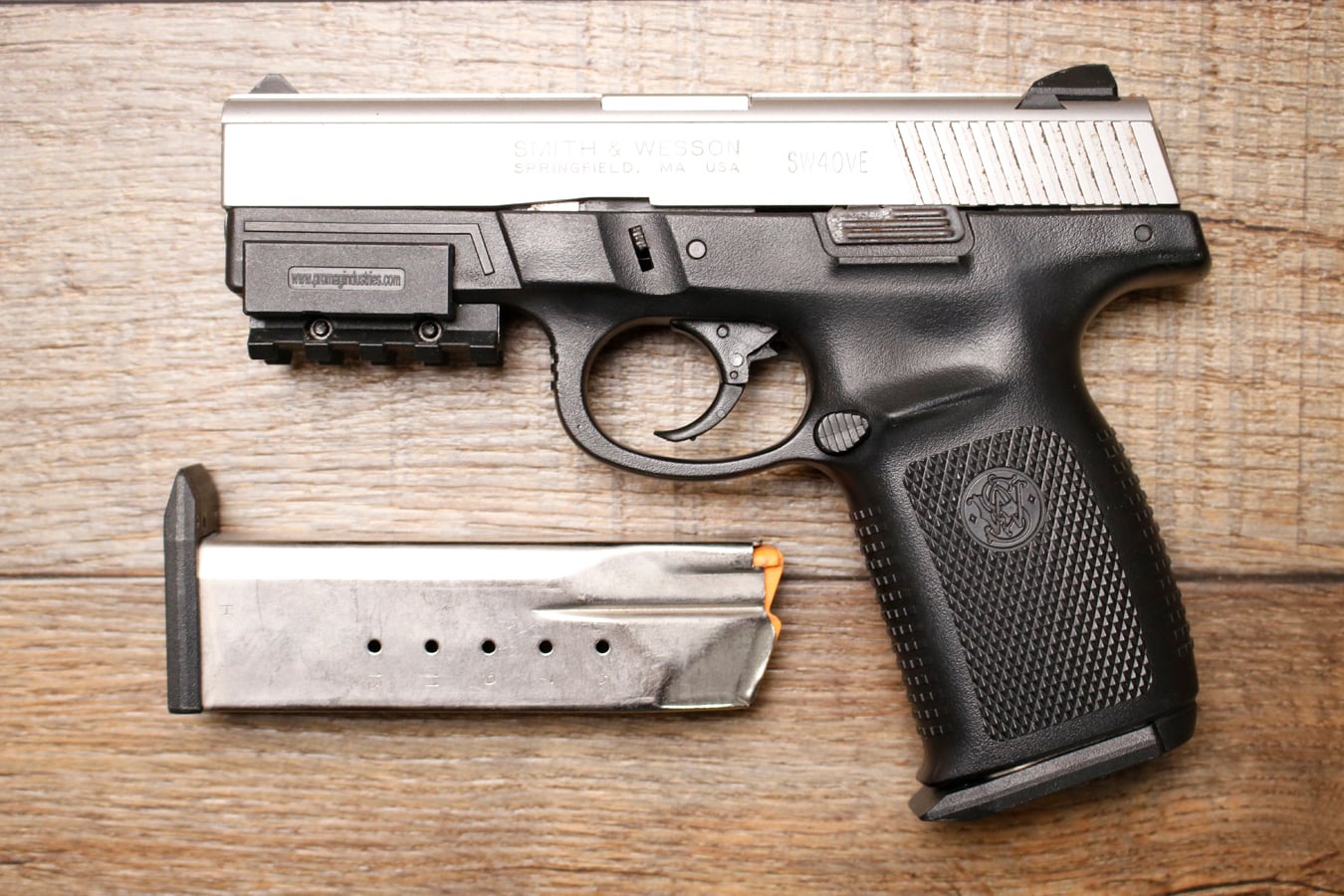 SMITH AND WESSON SW40VE 40 S&W Police Trade-In Pistol