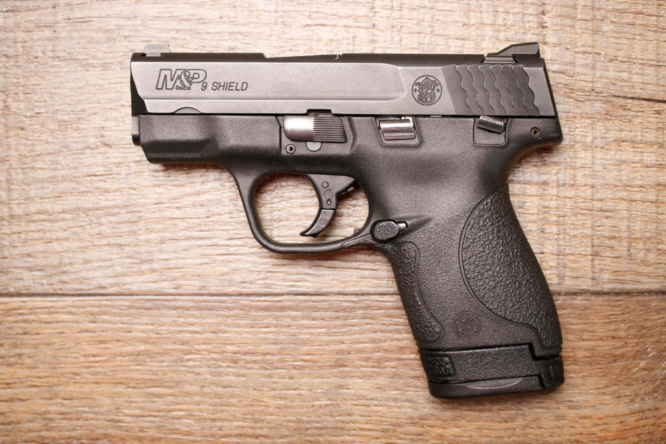SMITH AND WESSON M&P9 Shield 9mm Police Trade-In Pistol with Thumb Safety