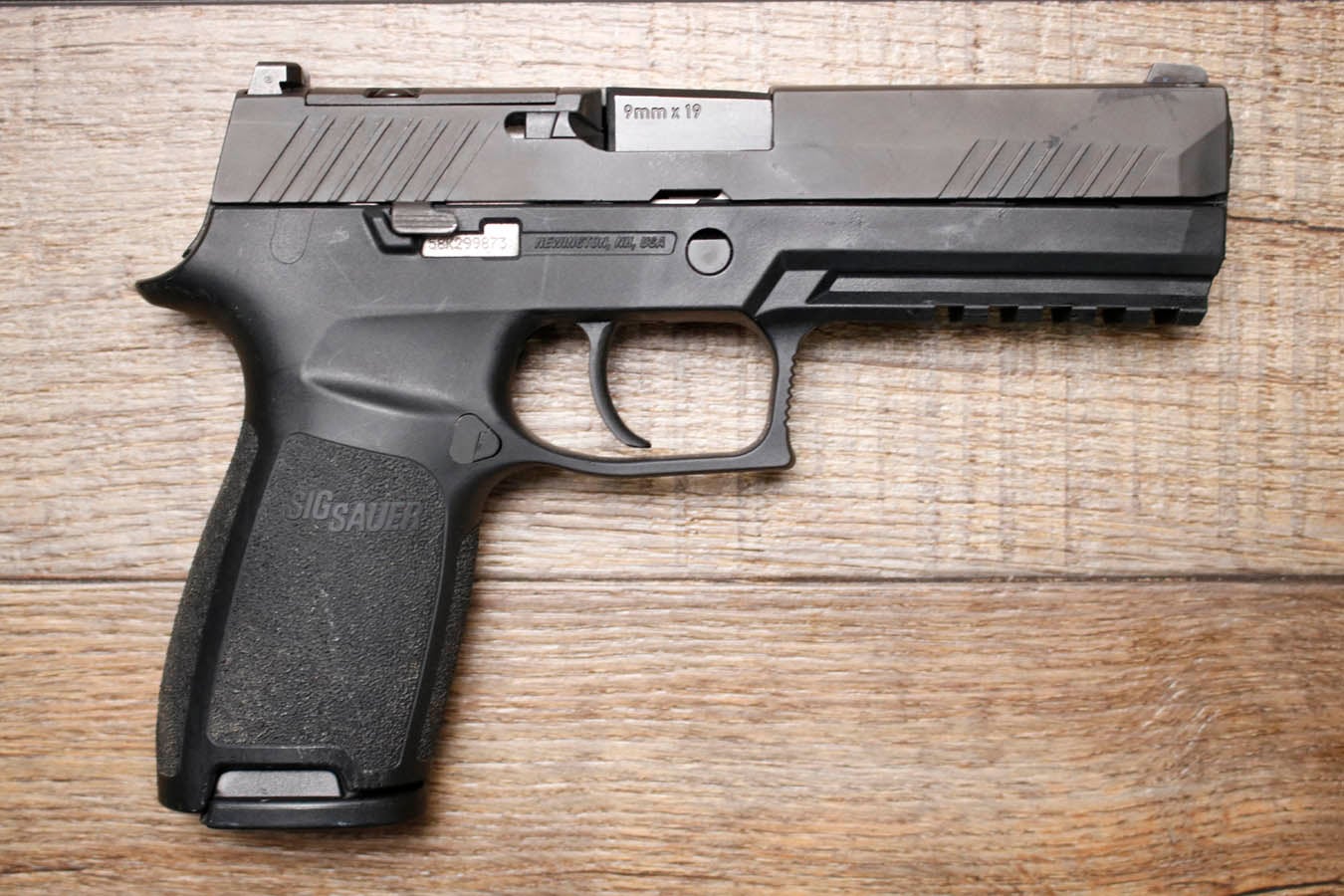 SIG SAUER P320 Full Size 9mm Optic Ready Police Trade-In Pistol with Night Sights (Very Good Condition)