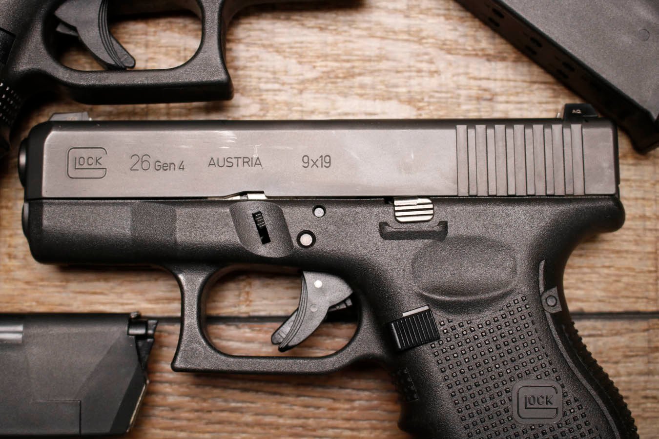 GLOCK 26 Gen4 9mm Police Trade-In Pistols with Night Sights (Good Condition)