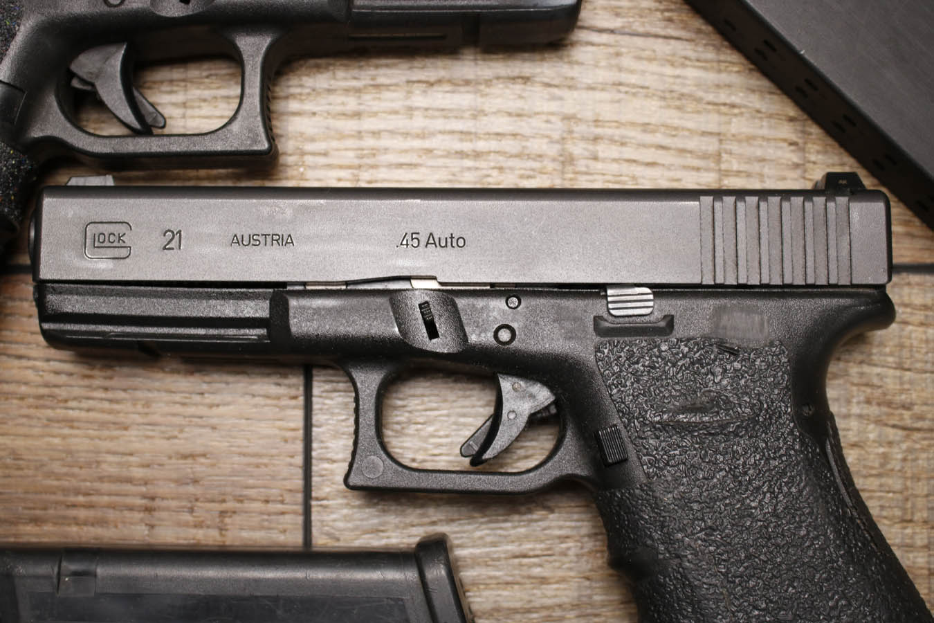 GLOCK 21 Gen 3 45 ACP Stippled Police Trade-In Pistol (Very Good Condition)