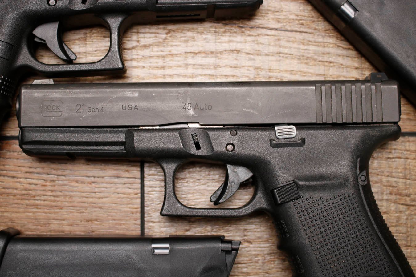 GLOCK 21 Gen 4 45 ACP U.S. Made Police Trade-In Pistol (Good Condition) with Night Sights