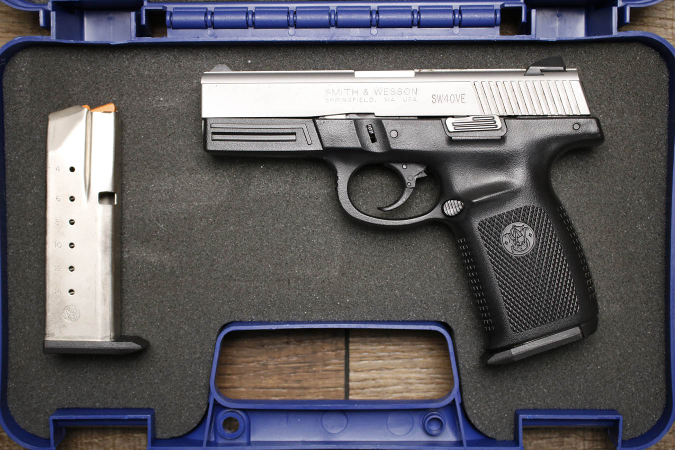 SMITH AND WESSON SW40VE 40 S&W Police Trade-In Pistol with Two Magazines and Original Box