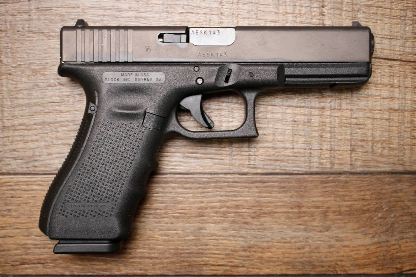 GLOCK 22 Gen 4 40 S&W Police Trade-In Pistol with Three Magazines