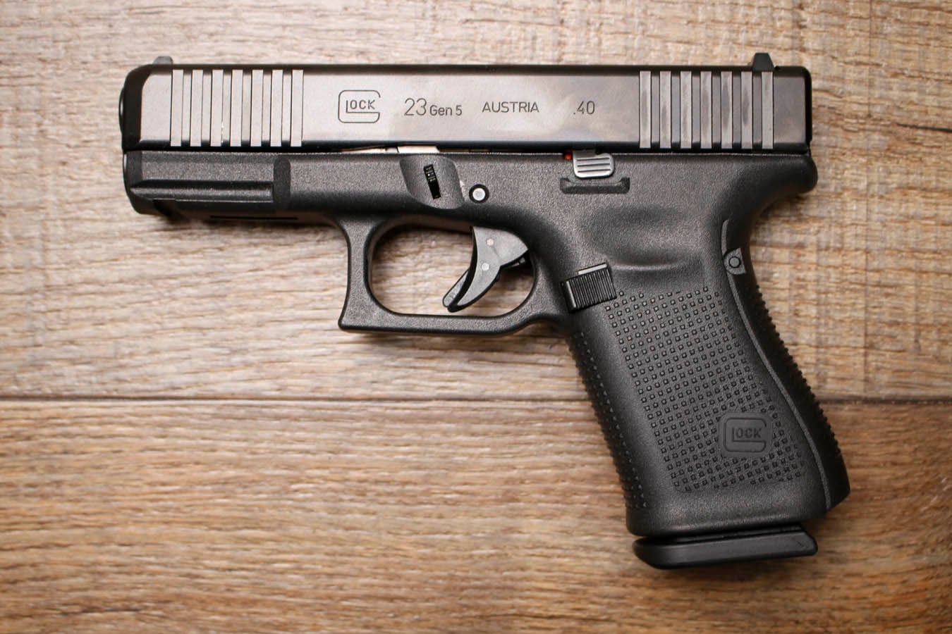 GLOCK 23 Gen 5 40 S&W Police Trade-In Pistol with Front Serrations