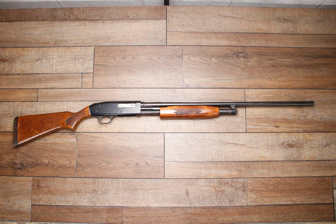 MOSSBERG 500C 20 Gauge Police Trade-In Shotgun