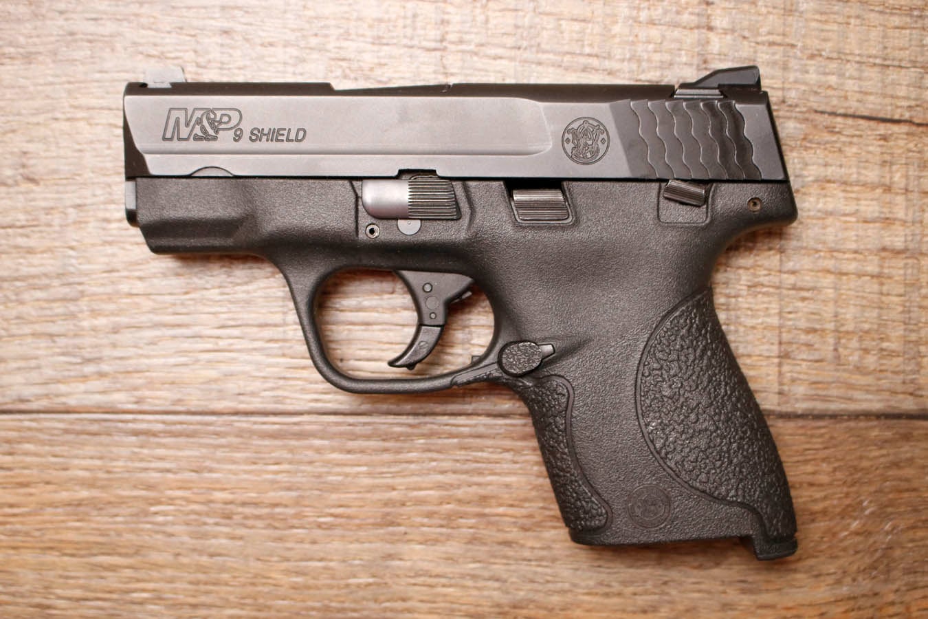 SMITH AND WESSON M&P9 Shield 9mm Police Trade-In Pistol (No Magazine)