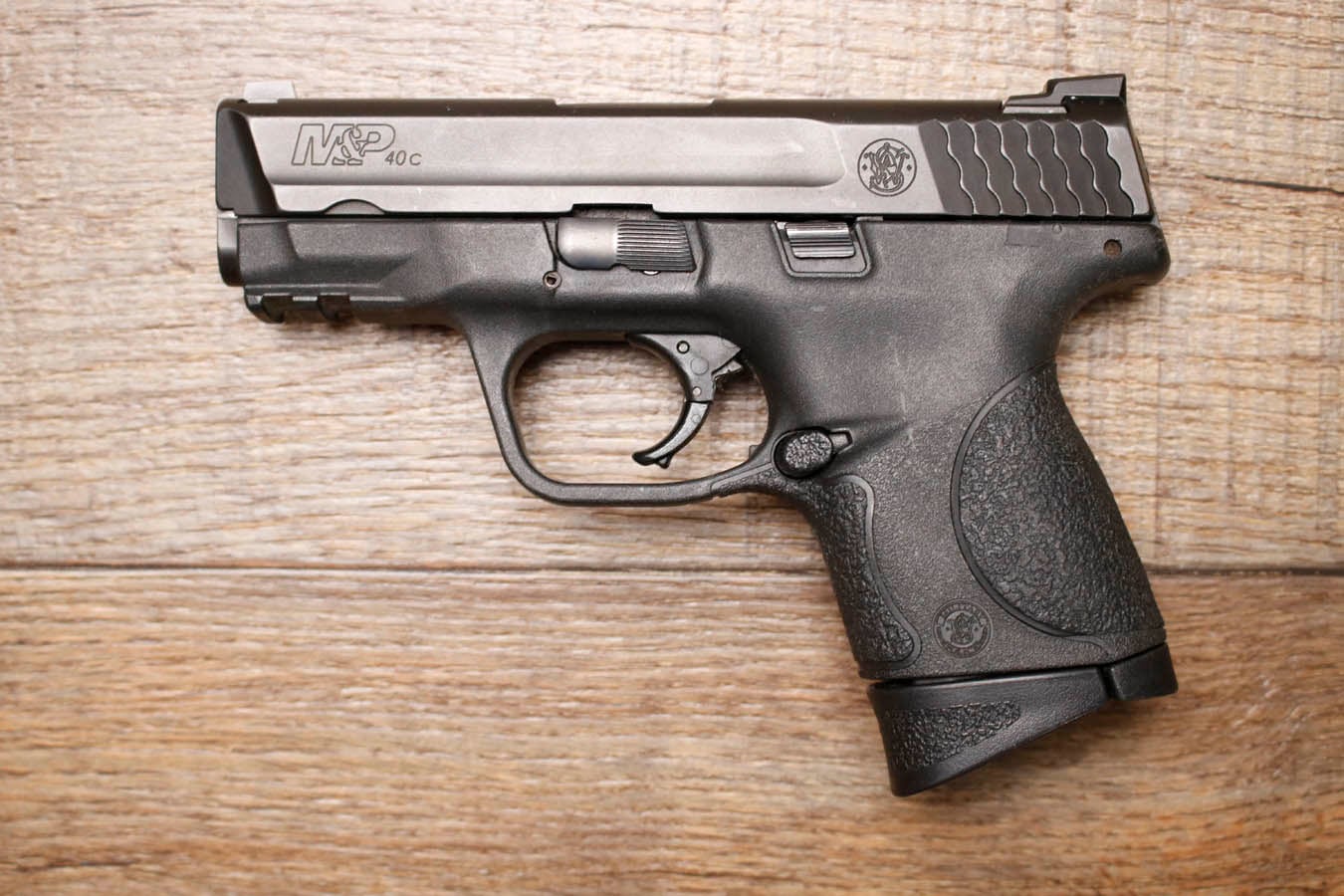 SMITH AND WESSON M&P40C 40 S&W Police Trade-In Pistol