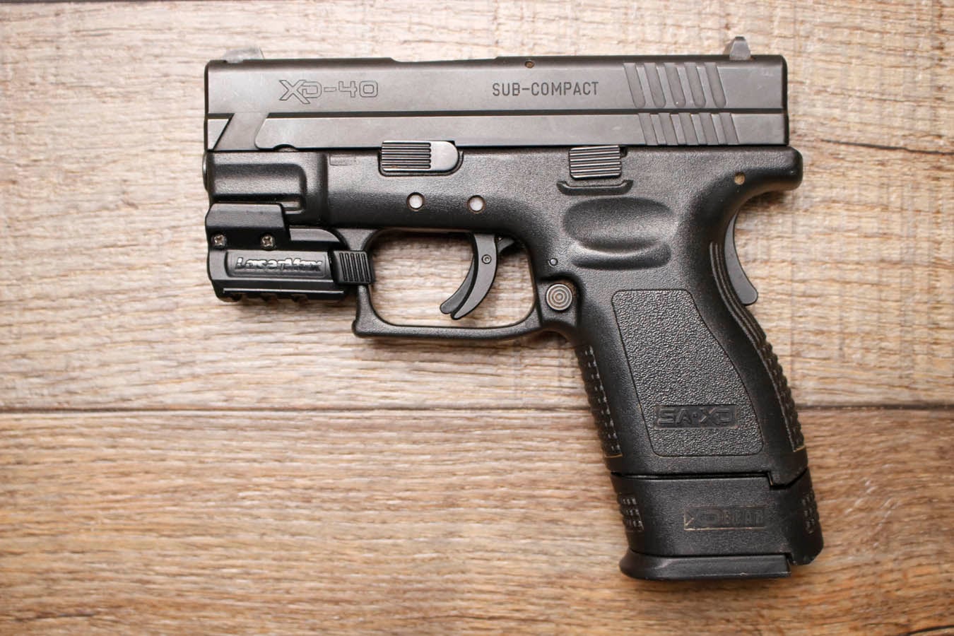 SPRINGFIELD XD-40 Subcompact 40 S&W Police Trade-In Pistol with Laser