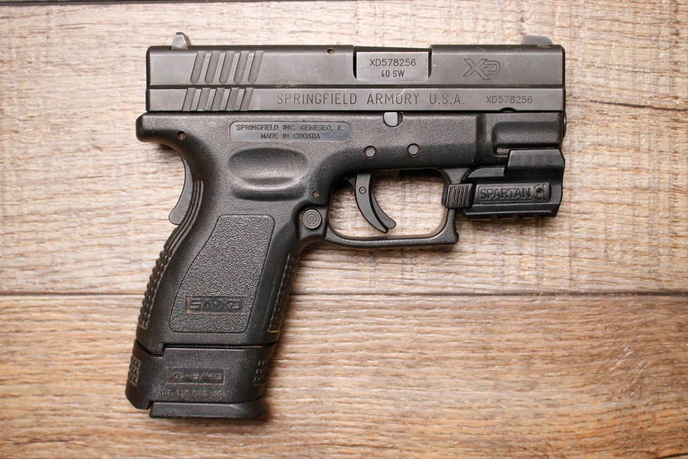 SPRINGFIELD XD-40 Subcompact 40 S&W Police Trade-In Pistol with Laser