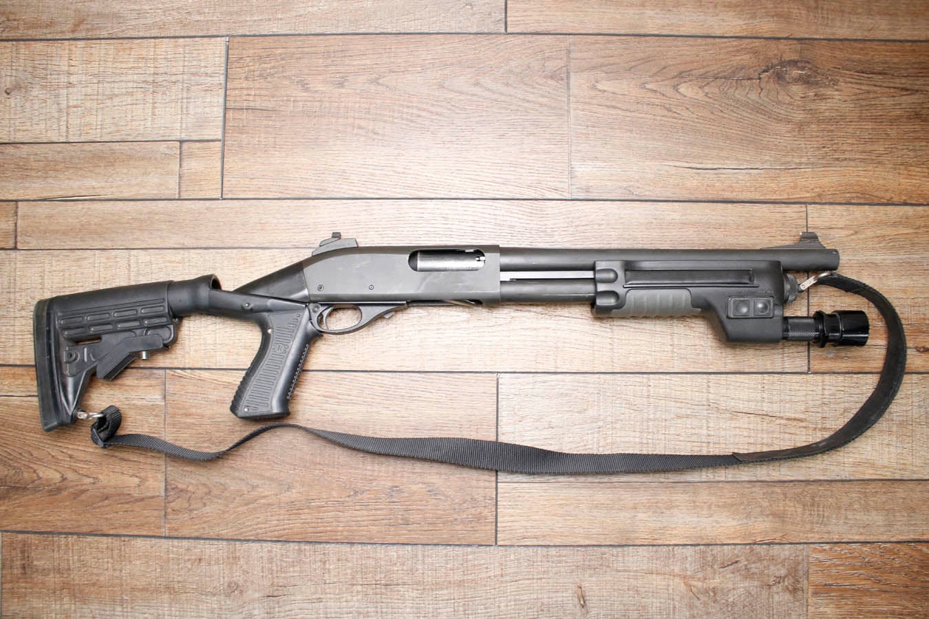 REMINGTON 870 Police Magnum 12GA Police Trade-In NFA Short Barrel Shotgun with Sure Fire Foregrip and Flashlight