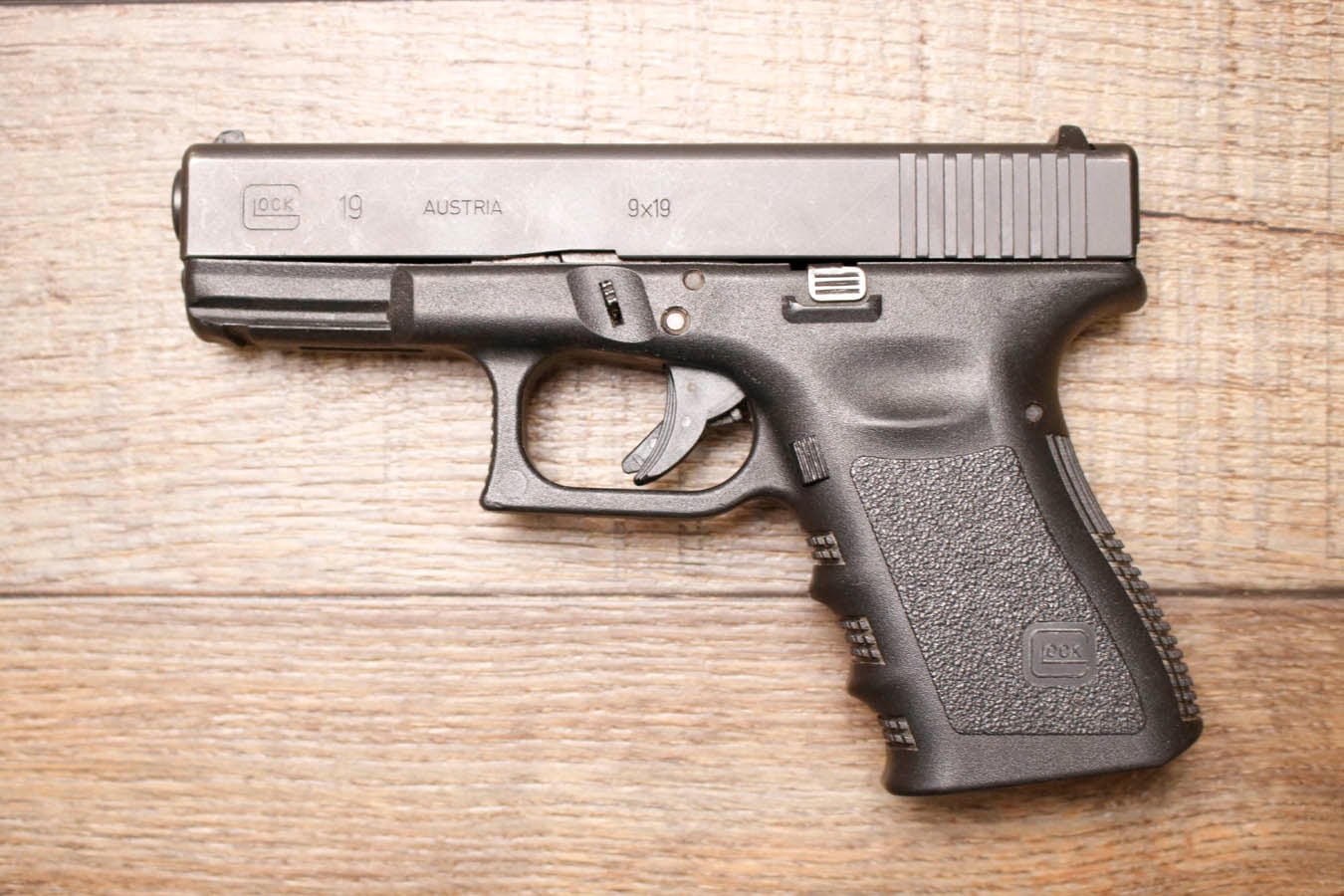 GLOCK 19 Gen 3 9mm Police Trade-In Pistol (No Magazine)