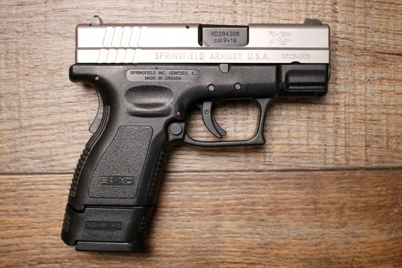 SPRINGFIELD XD-9 9mm Police Trade-In Pistol with Stainless Slide