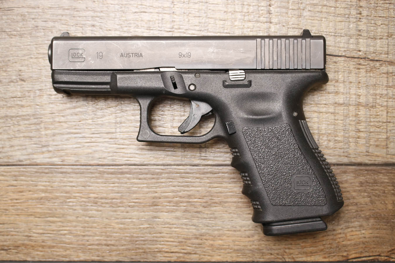 GLOCK 19 Gen 3 9mm Police Trade-In Pistol