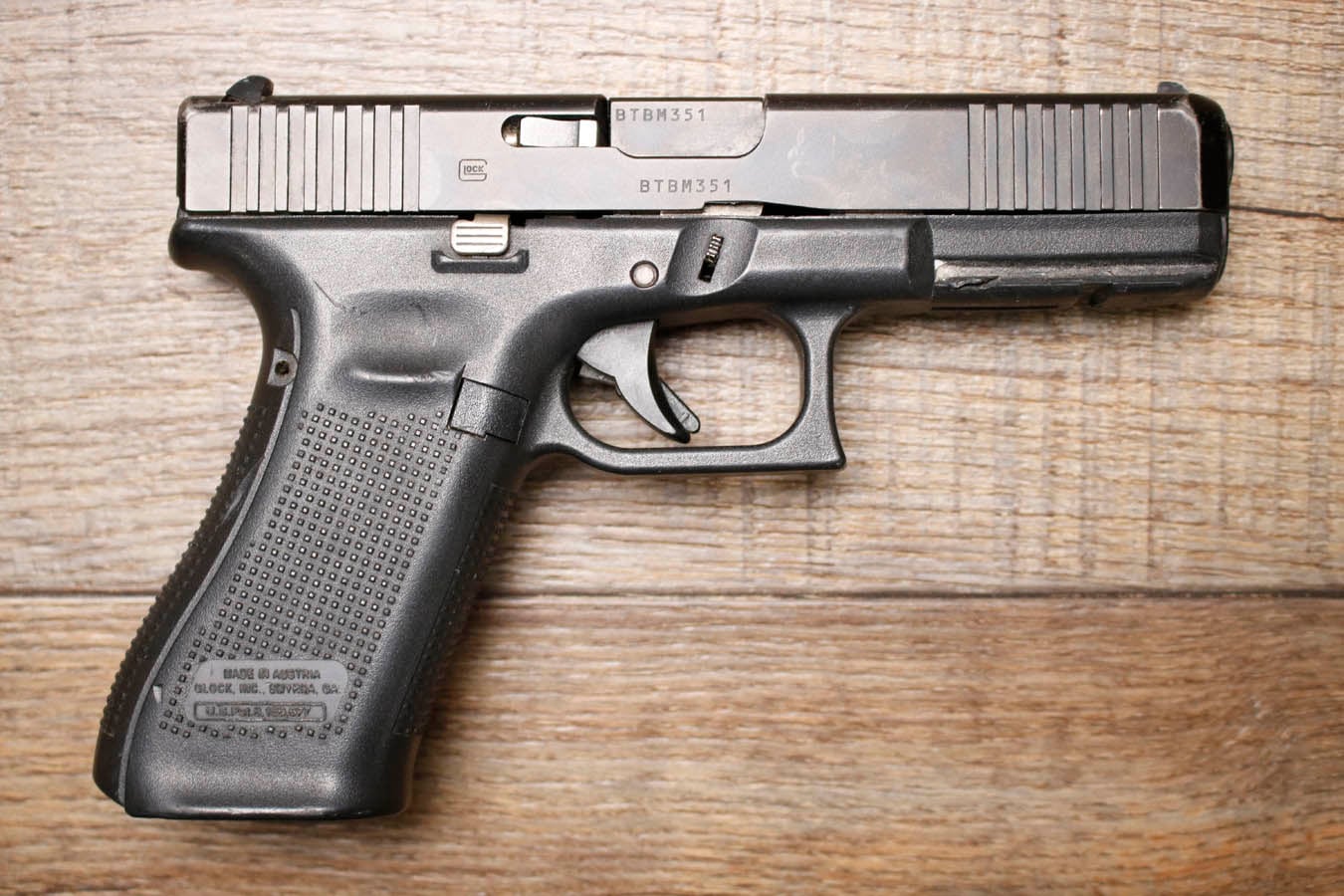 GLOCK 17 Gen 5 9mm Police Trade-In Pistol (No Magazine)