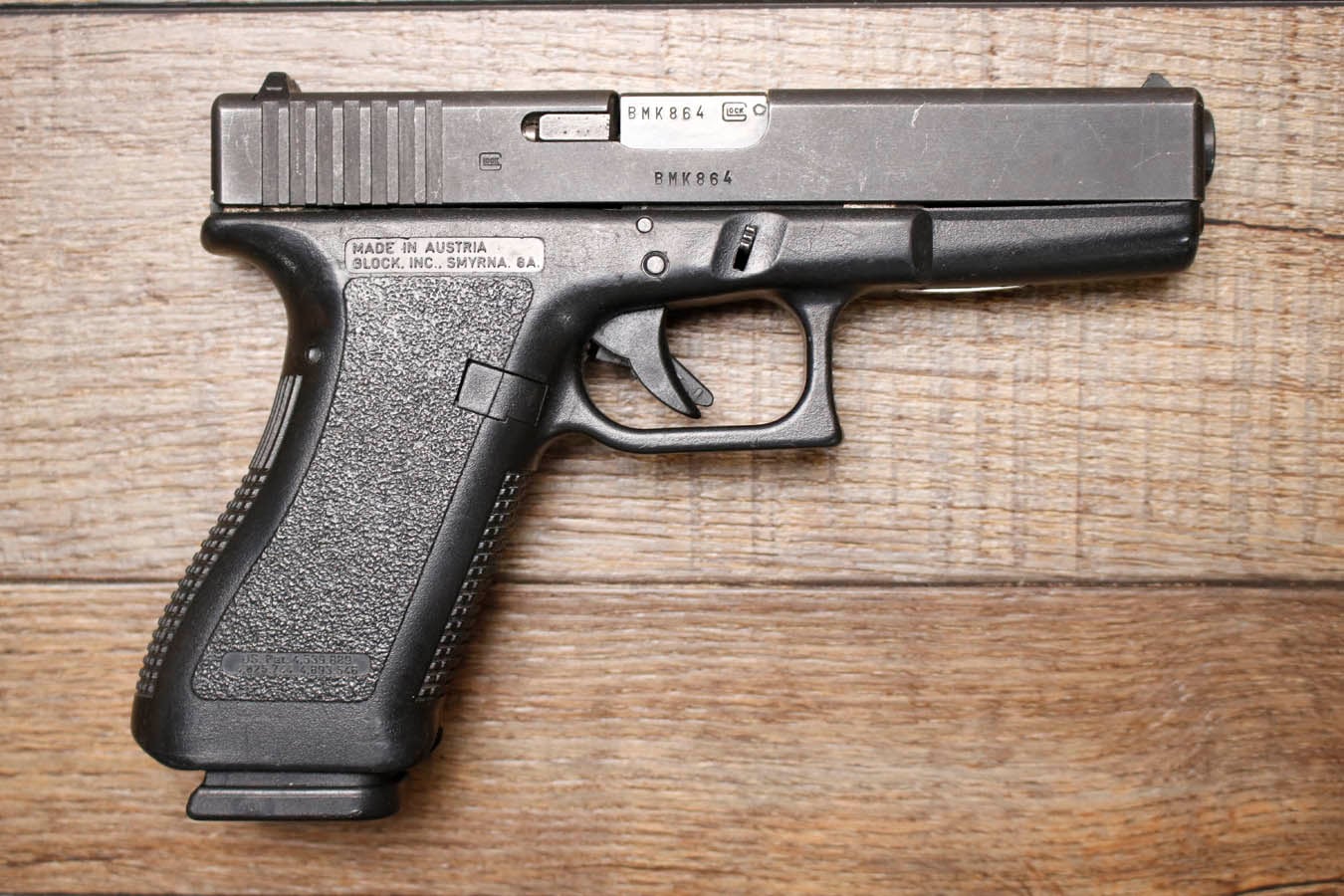 GLOCK 22 Gen 2 40 S&W Police Trade-In Pistol