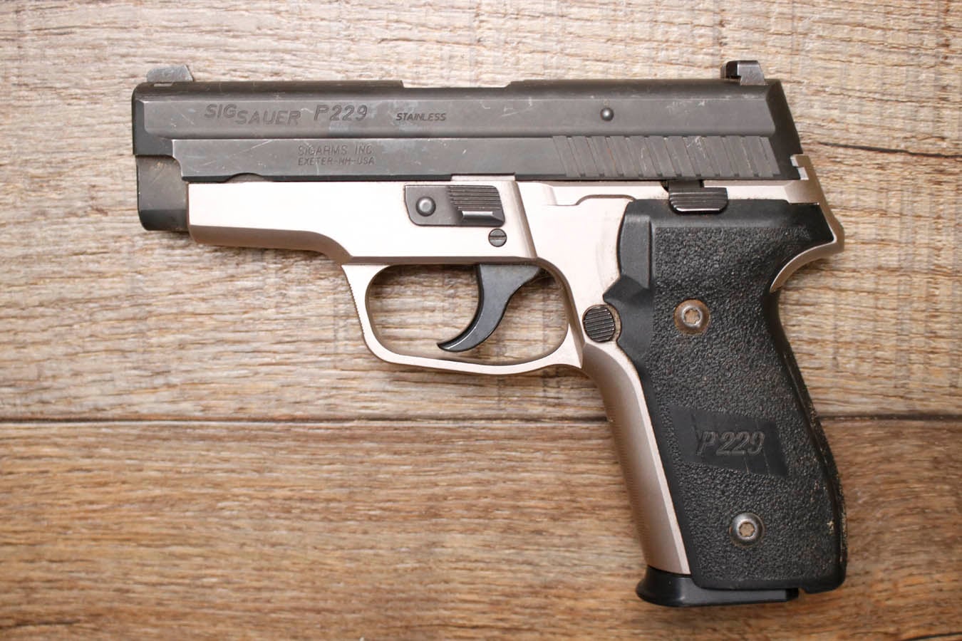 SIG SAUER P229 40 S&W DAO Two-Tone Police Trade-In Pistol