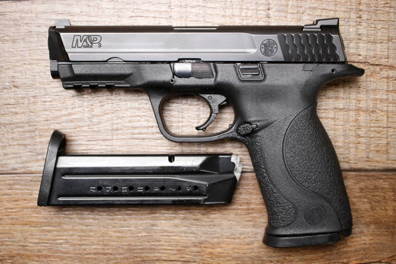 SMITH AND WESSON M&P9 1.0 9mm Police Trade-In Pistol with Two Magazines