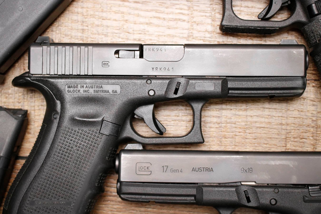 GLOCK 17 Gen4 9mm Police Trade-In Pistol with Night Sights (Fair Condition)