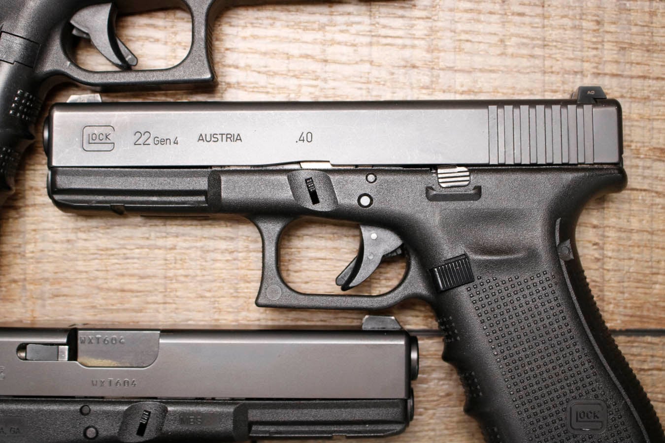 GLOCK 22 Gen4 40 S&W Police Trade-in Pistol with Night Sights (Good Condition)