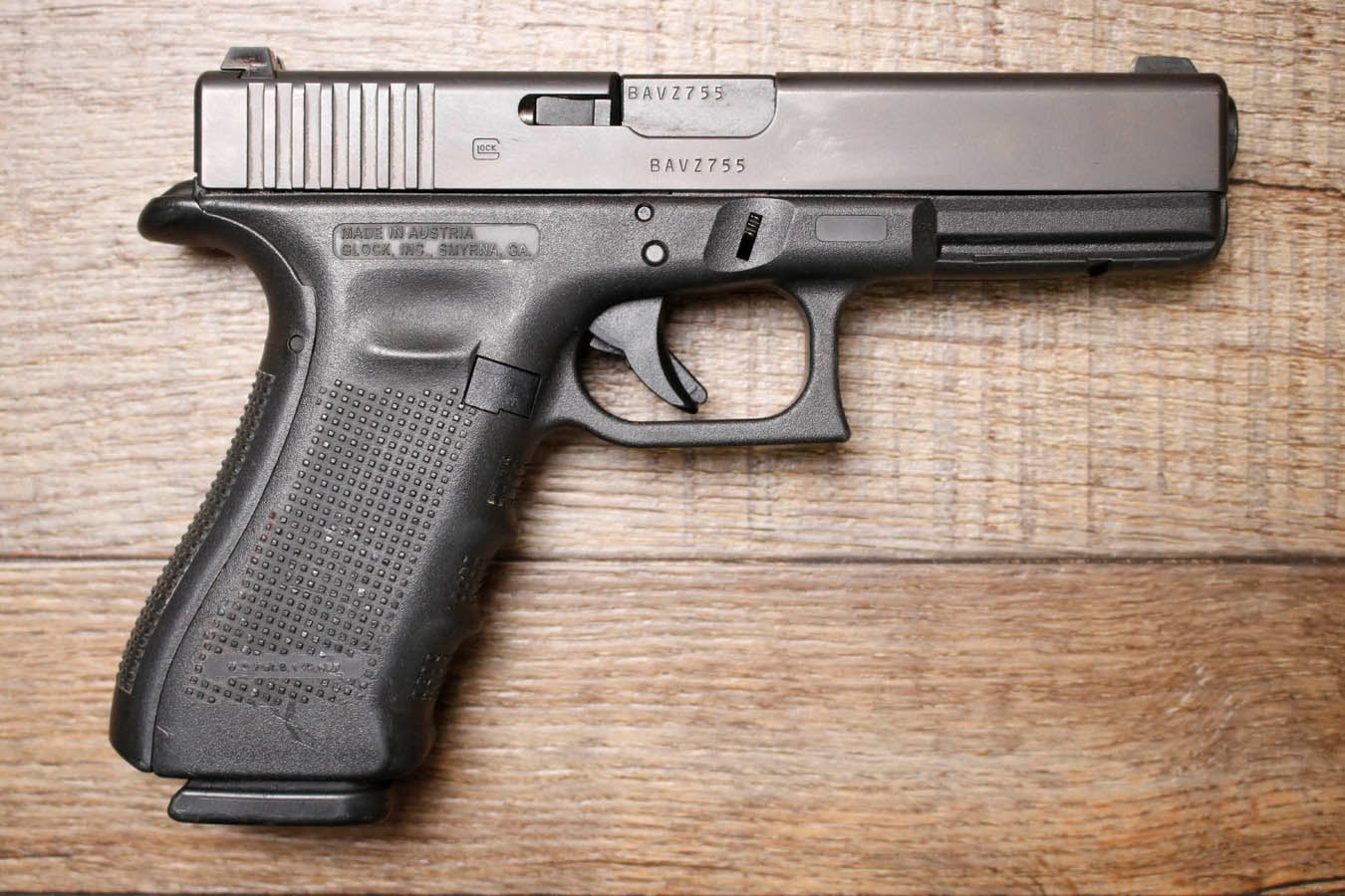 GLOCK 22 Gen 4 40 S&W Police Trade-In Pistol (Good Condition)