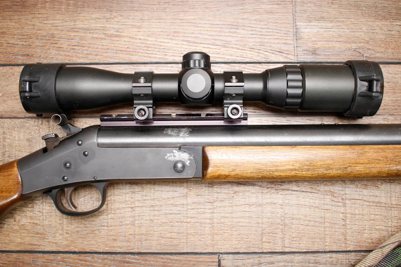 NEW ENGLAND FIREARMS Pardner Tracker II Plus 12GA Police Trade-In Shotgun with Scope