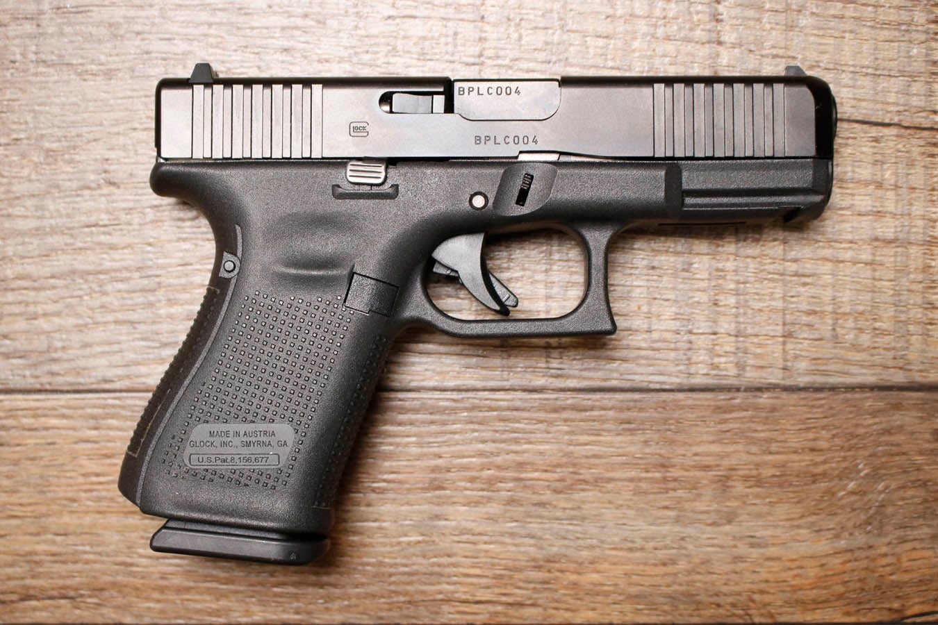 GLOCK 19 Gen 5 9mm Compact Police Trade-In Pistol with Front Serrations