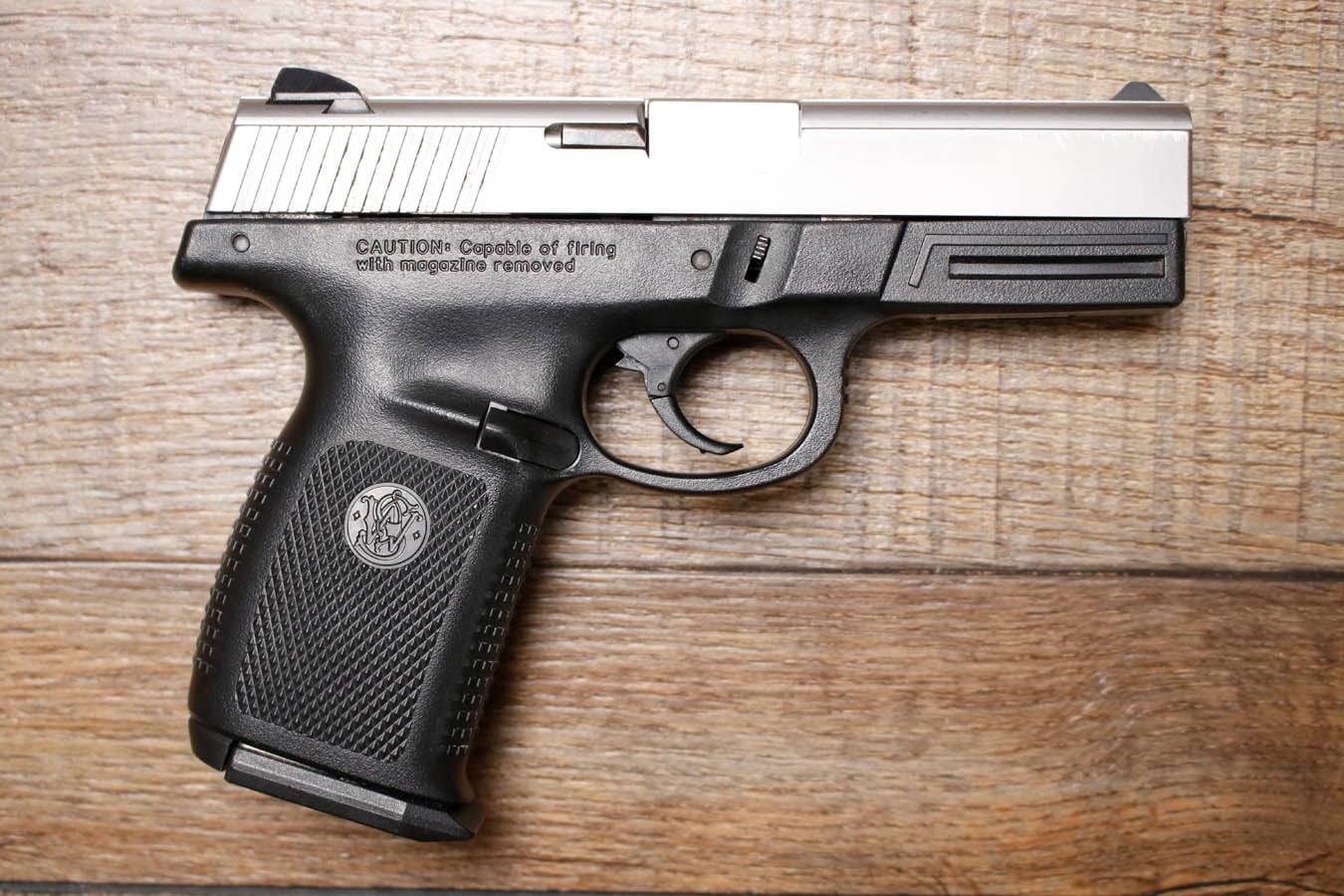 SMITH AND WESSON SW9VE 9mm Police Trade-In Pistol