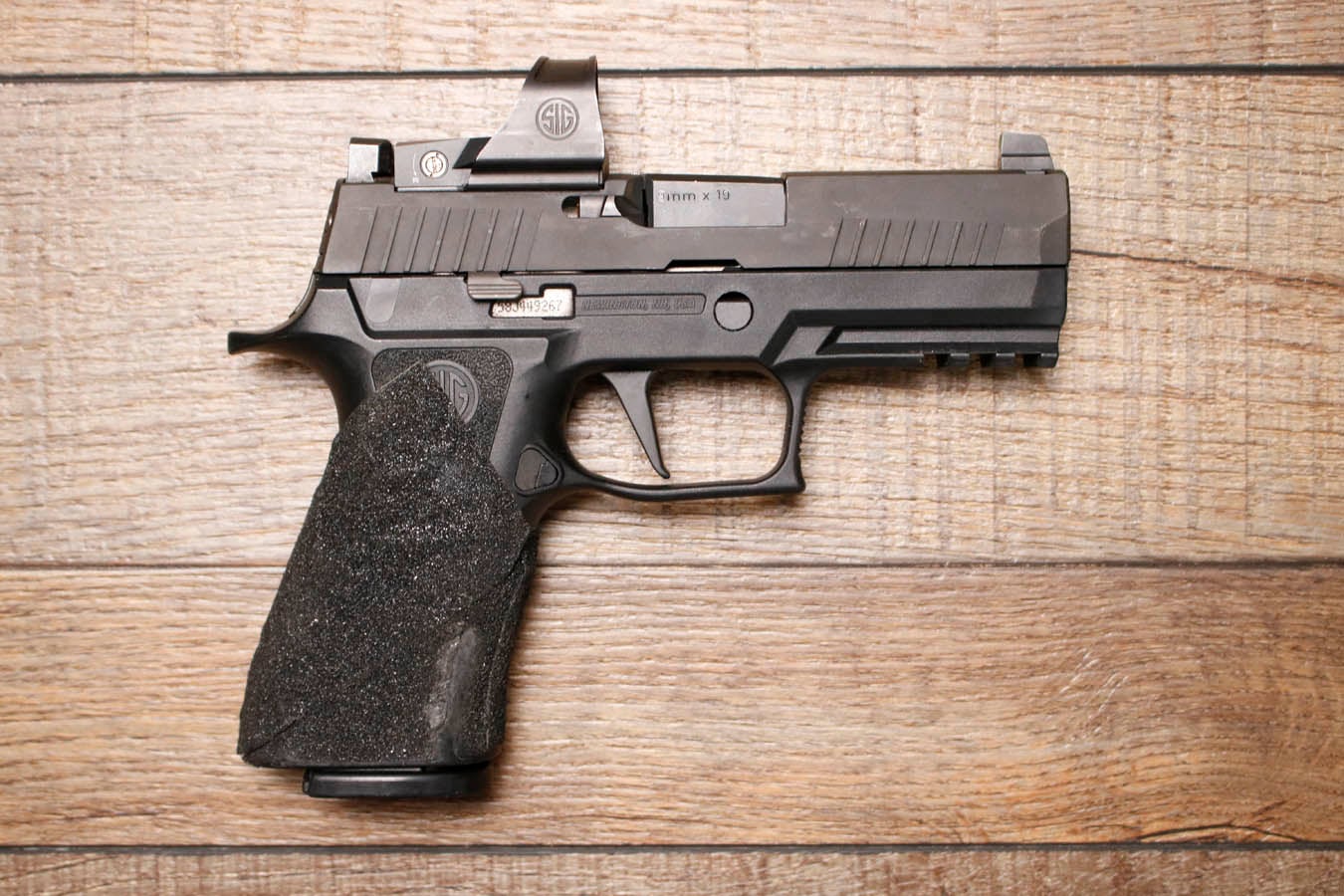 SIG SAUER P320 X Carry 9mm Police Trade-In Pistol (Good Condition) with Romeo1 Pro Sight