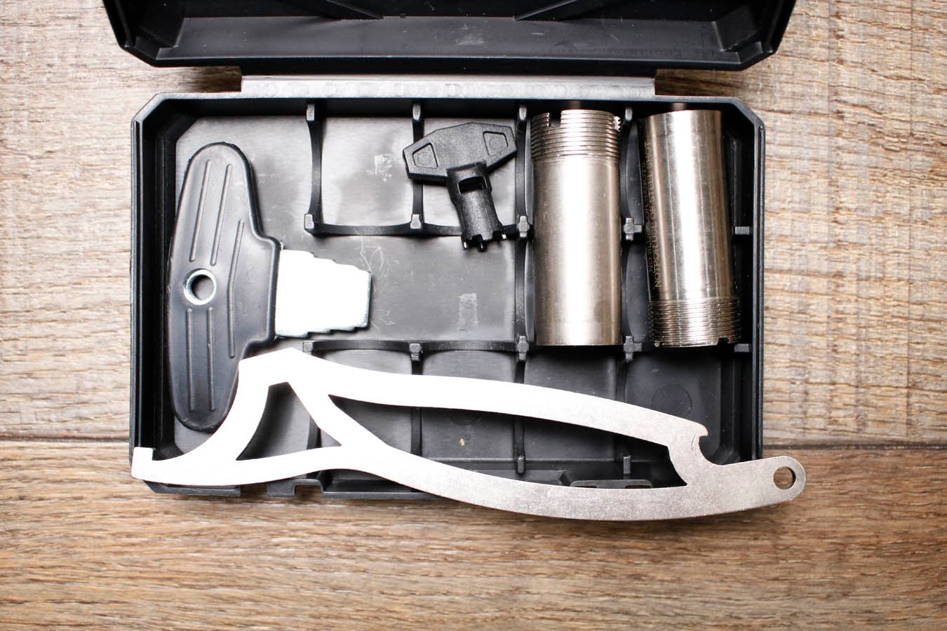 EMPEROR FIREARMS Mogul Max Ultra 12GA Police Trade-In Shotgun with Case and Choke Tubes