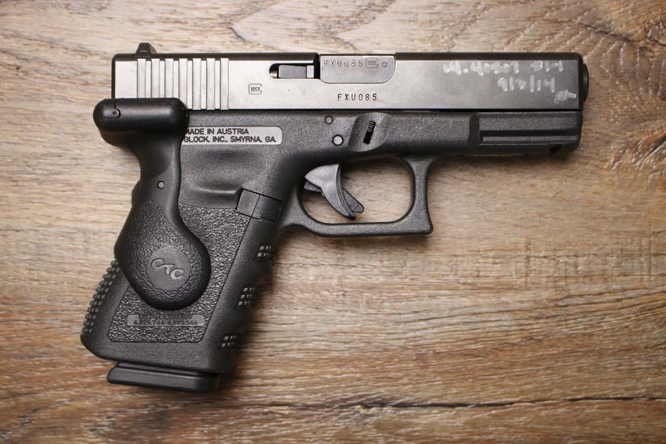GLOCK 23 Gen3 40 S&W Police Trade-In Pistol with Crimson Trace Laser Grip