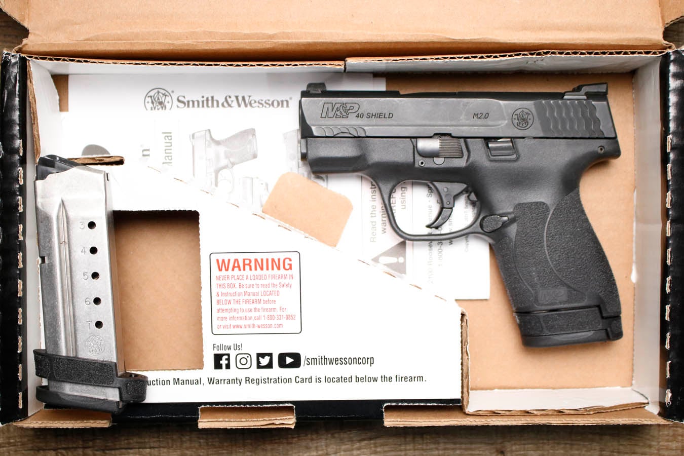 SMITH AND WESSON M&P40 Shield M2.0 40 S&W Police Trade-In Pistol (Very Good Condition)