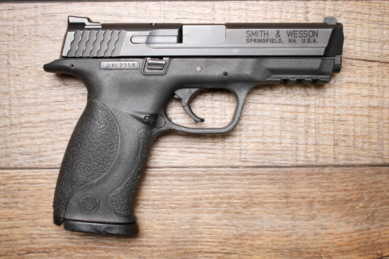 SMITH AND WESSON M&P9 9mm Full-Size Police Trade-in Pistol with Magazine Disconnect Safety (Good Condition)