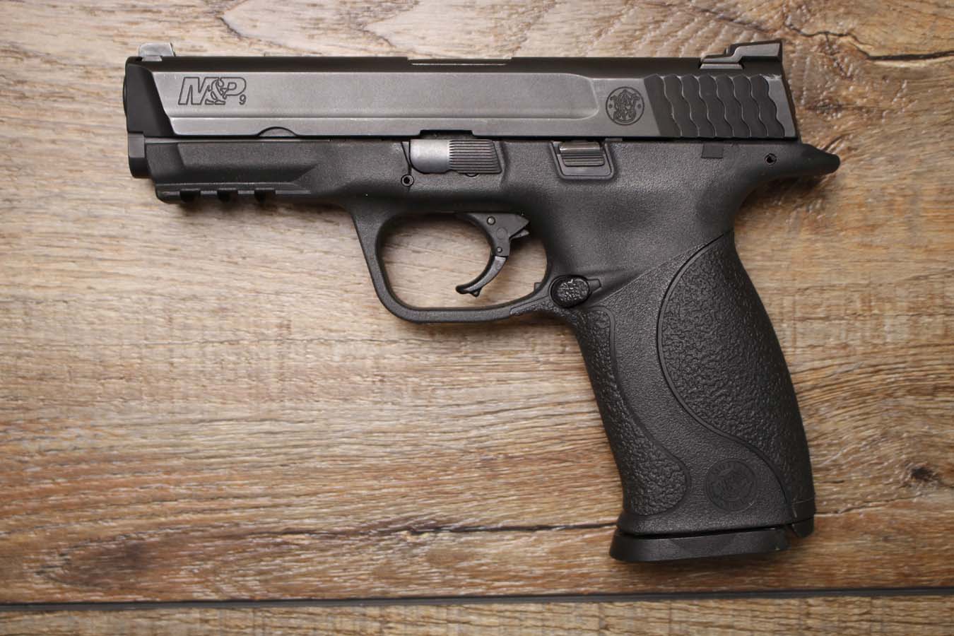 SMITH AND WESSON M&P9 Full Size Gen 1 9mm Police Trade-In Pistol with Original Box and Two Magazines