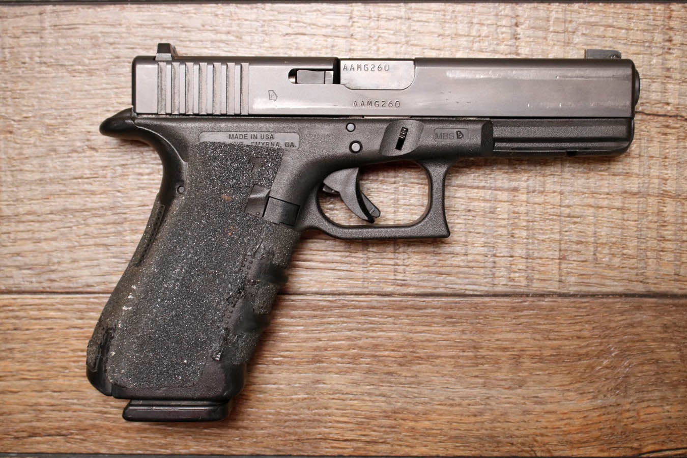 GLOCK 17 Gen 4 9mm Police Trade-in Pistols with Stippled Grip (Good Condition)